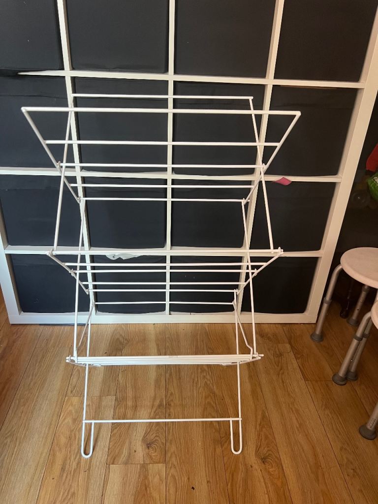 White Metal Clothes Airer – Good Condition, Folds Flat