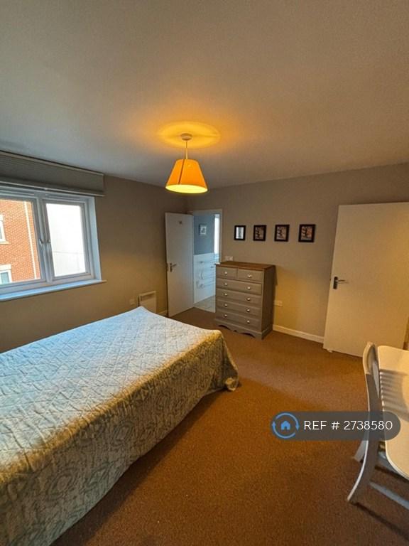 2 bedroom flat in Crouch Street, Colchester, CO3 (2 bed) (#2738580)