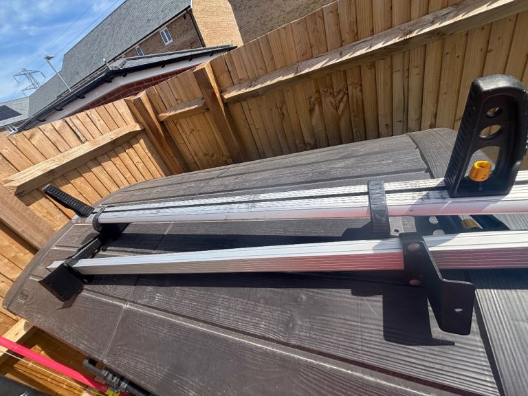 Roof bars