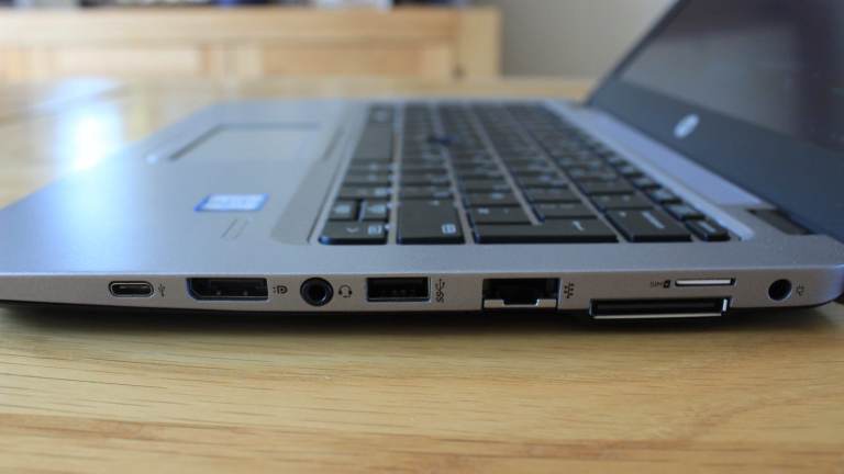 HP EliteBook 12.5 Inch- Intel Core i7 3.1 GHz - 32GB RAM - Win 11 Pro - Sim LTE - Laptop Notebook