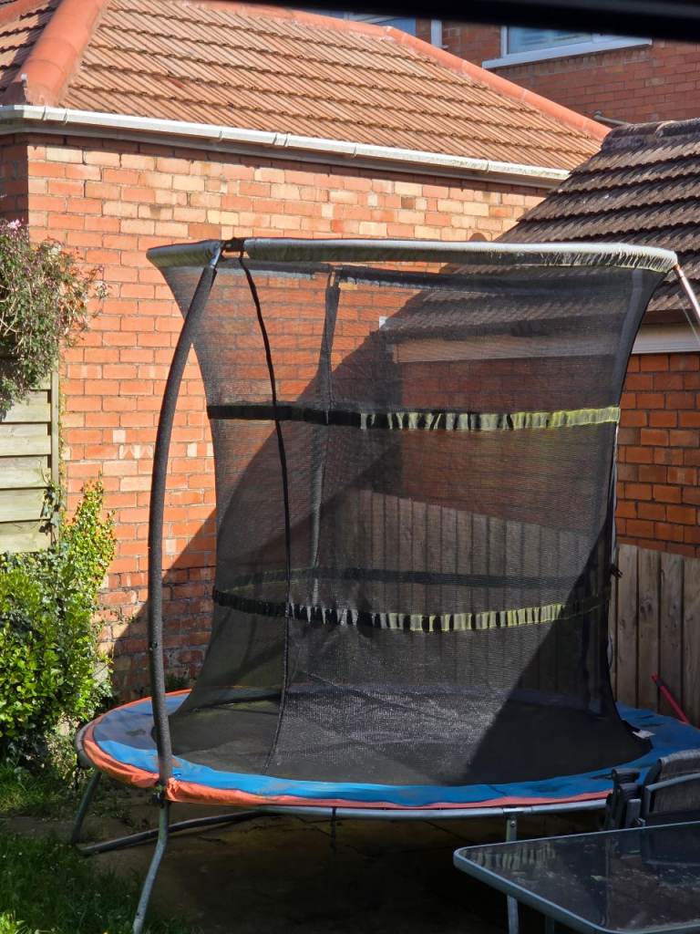 8ft trampoline 