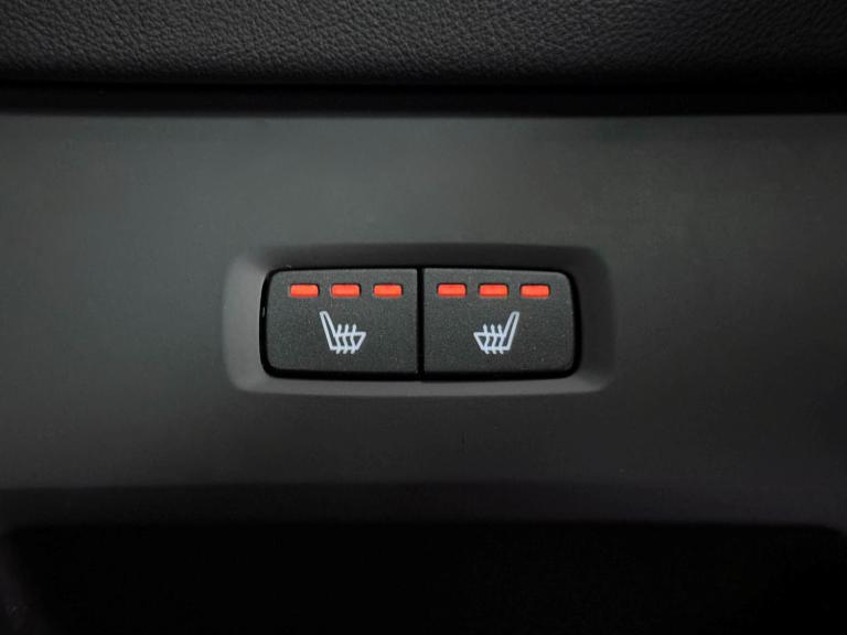 2021 Volvo XC60 R-Design Pro T8 AWD (390 hp) Auto ESTATE Petrol/Electric Hybrid Automatic