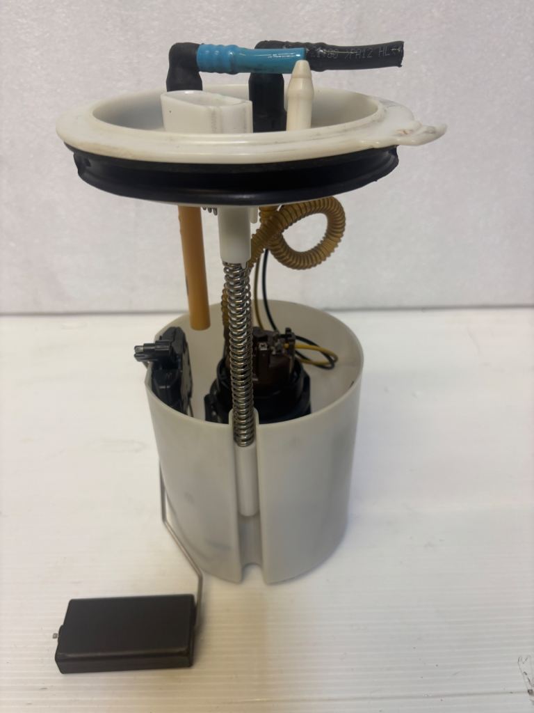 Audi A3 1.6 Fuel Pump, PN: 1K0 919 051 BC
