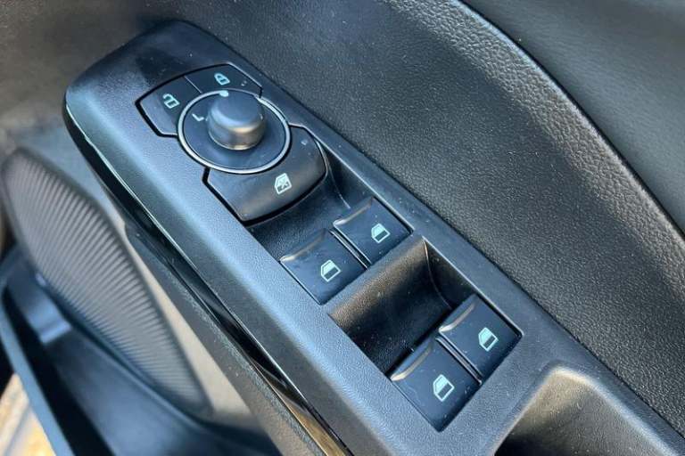 2024 Ford Puma 1.0 EcoBoost Hybrid mHEV Titanium 5dr HATCHBACK PETROL Manual