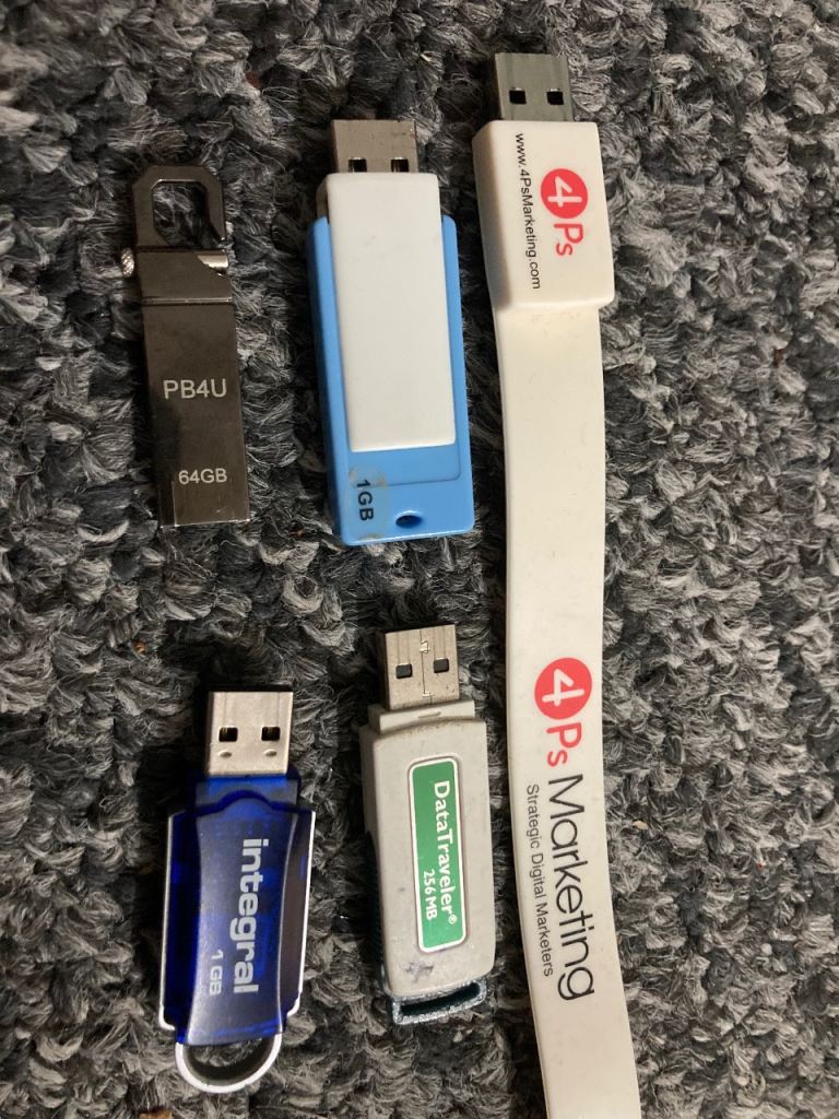 USB Flash Drives Job Lot – Various Brands & Sizes