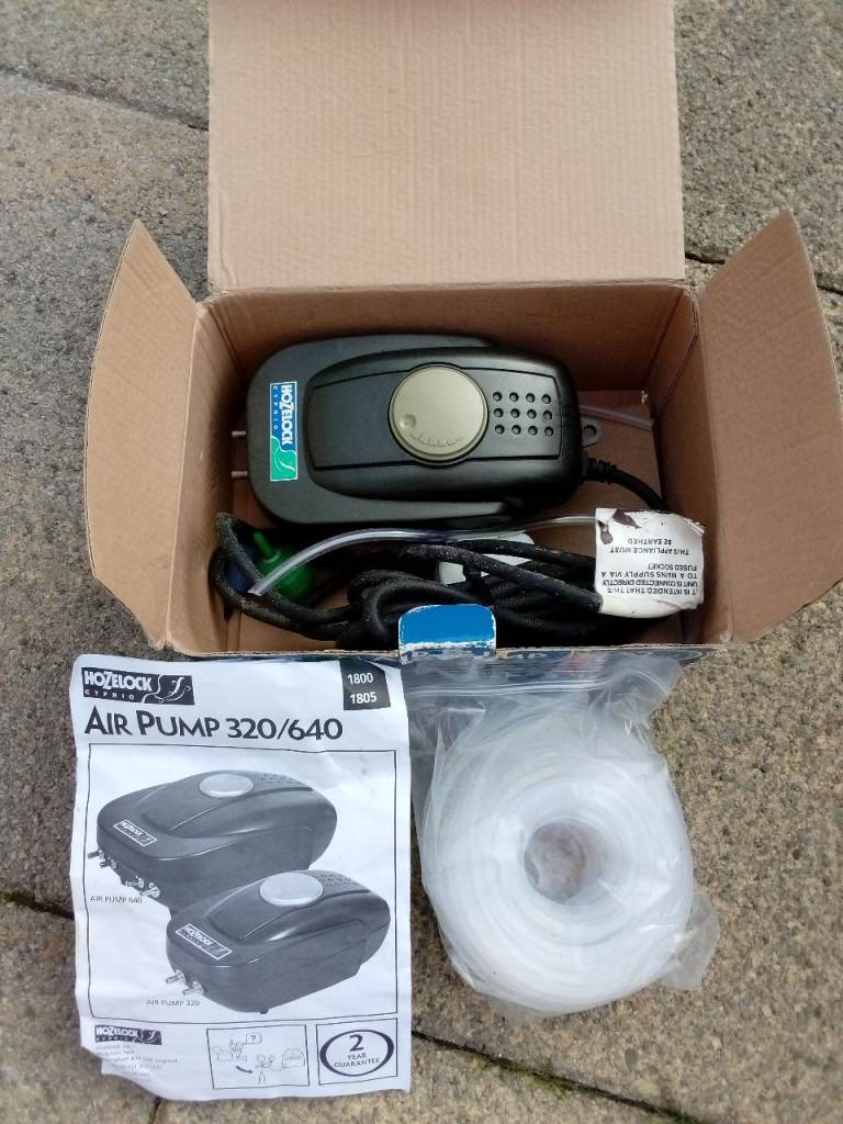 Hozelock 320 LPH Pond Air Pump
