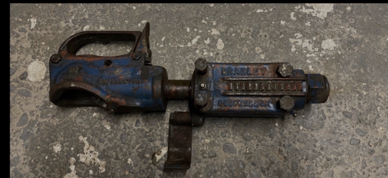 Trailer hitch. 