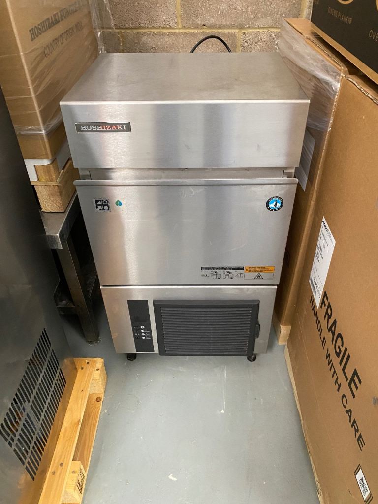 Hoshizaki IM-45NE-HC Ice Maker - Commercial Grade, Good Condition
