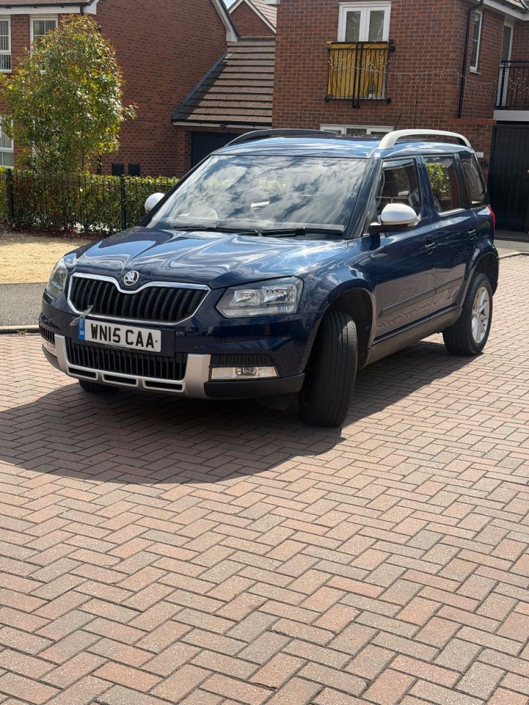Skoda, YETI OUTDOOR, Hatchback, 2015, Manual, 1197 (cc), 5 doors