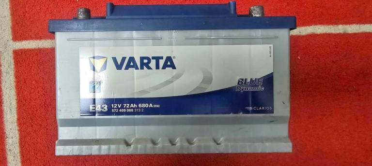 Fully charged 72 amp varta car battery 