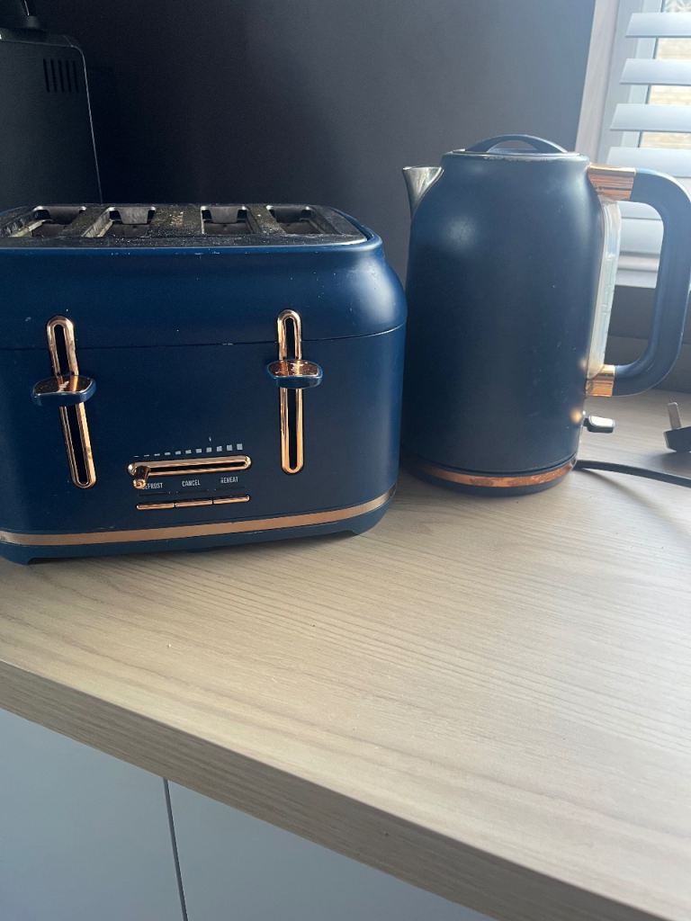 BLUE/GOLD KETTLE & 4 SLICE TOASTER