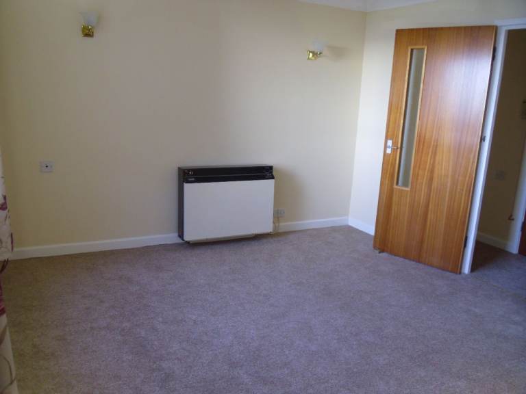 1 bedroom retirement flat, SEATON, DEVON