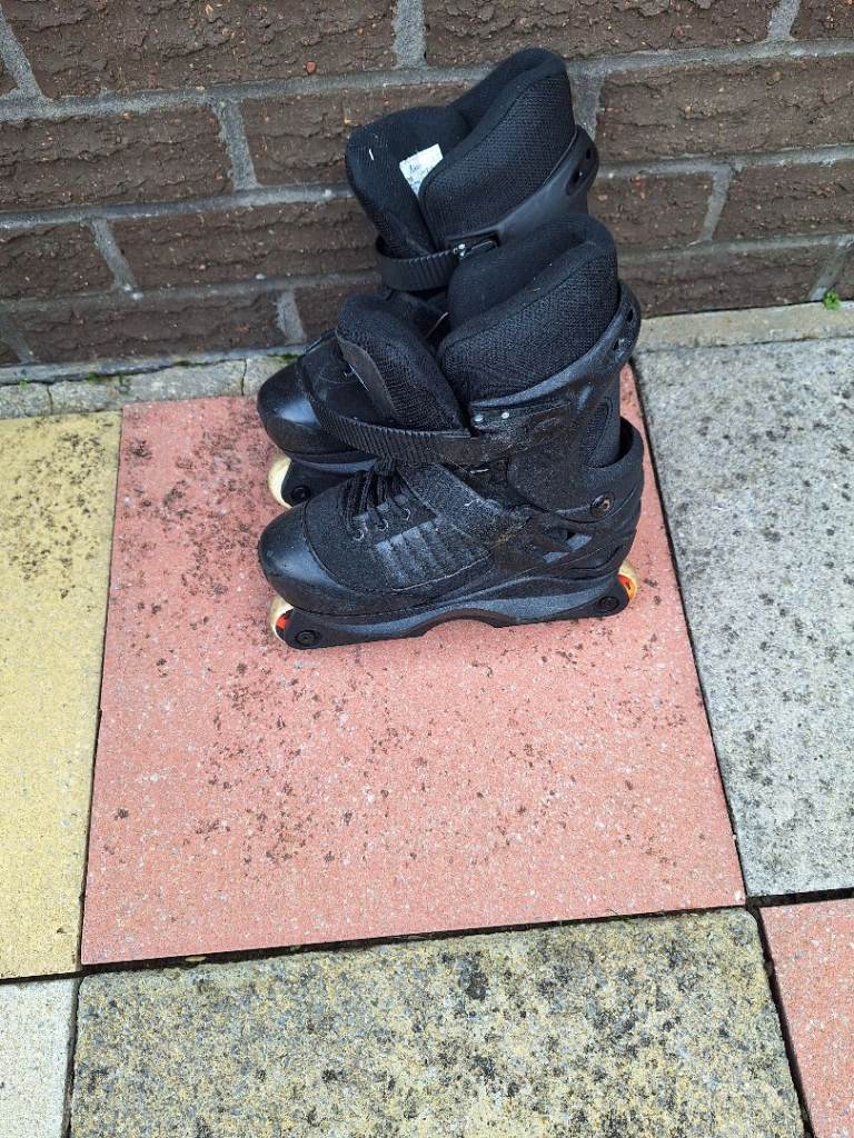 Roller blades