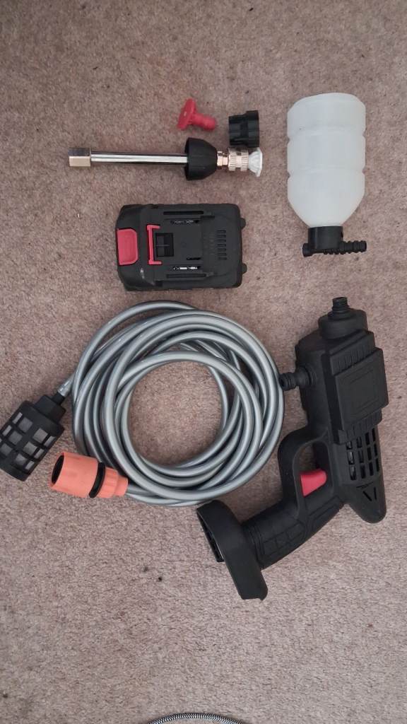 Cordless jet wash