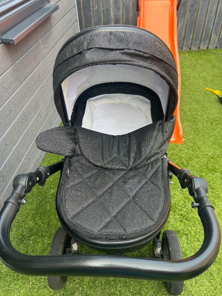 Venicci 3-1 pram system black starlight 