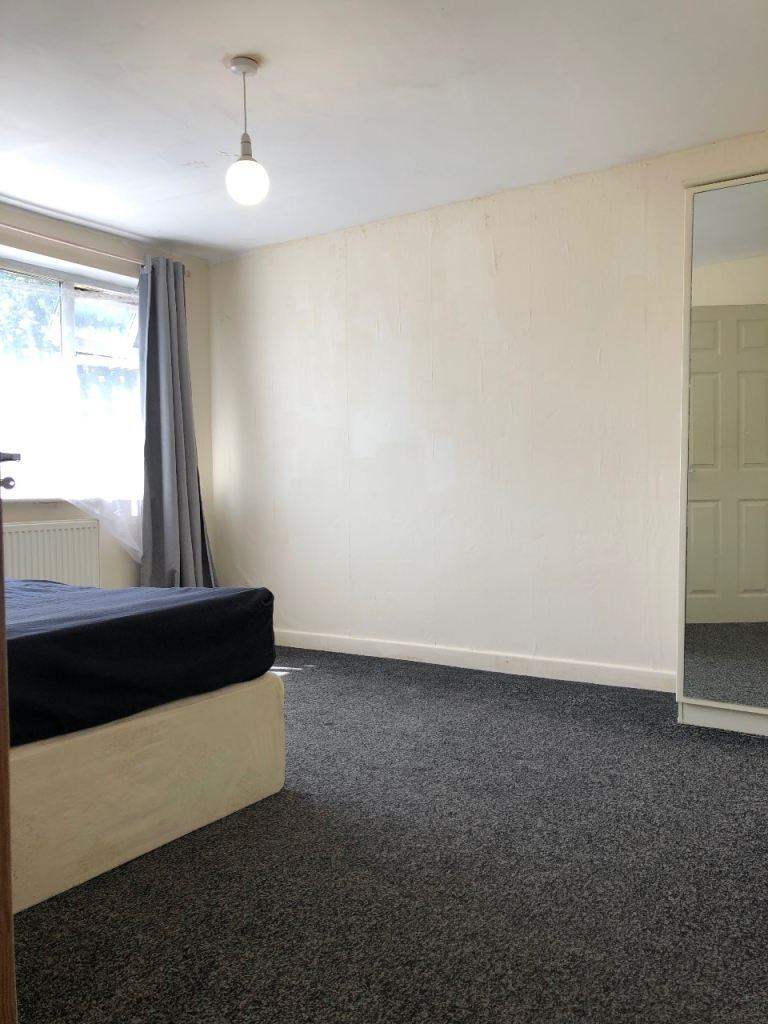 4 bedroom house to rent in Frampton crescent BS164JE Fishponds
