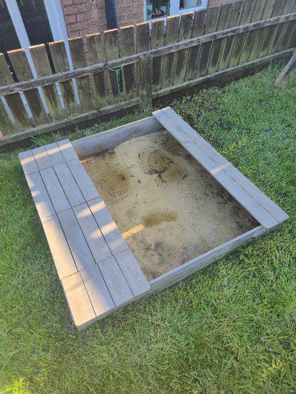 Children wooden Sandpit sandbox with cover 