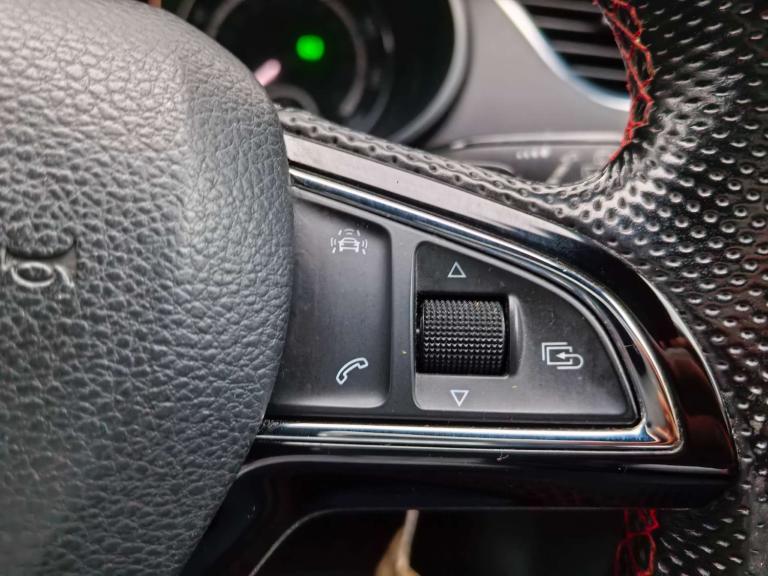 2015 Skoda Octavia 2.0 Octavia vRS TDI 4x4 Semi-Auto 4WD 5dr Hatchback Diesel Automatic