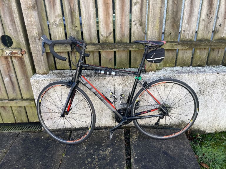 2016 Cube Attain SL Road Bike, Aluminium Frame and Carbon Forks 