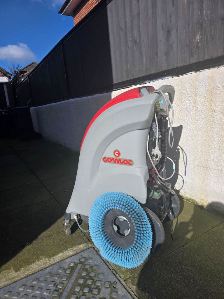 Scrubber dryer comac 