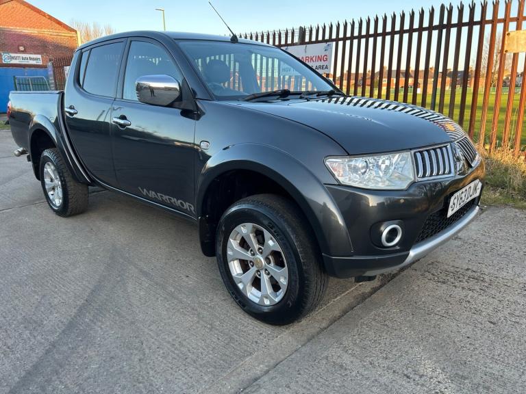 2013 Mitsubishi L200 D/Cab DI-D Warrior II 4WD Auto 176Bhp [2010] PICK UP Diesel Automatic