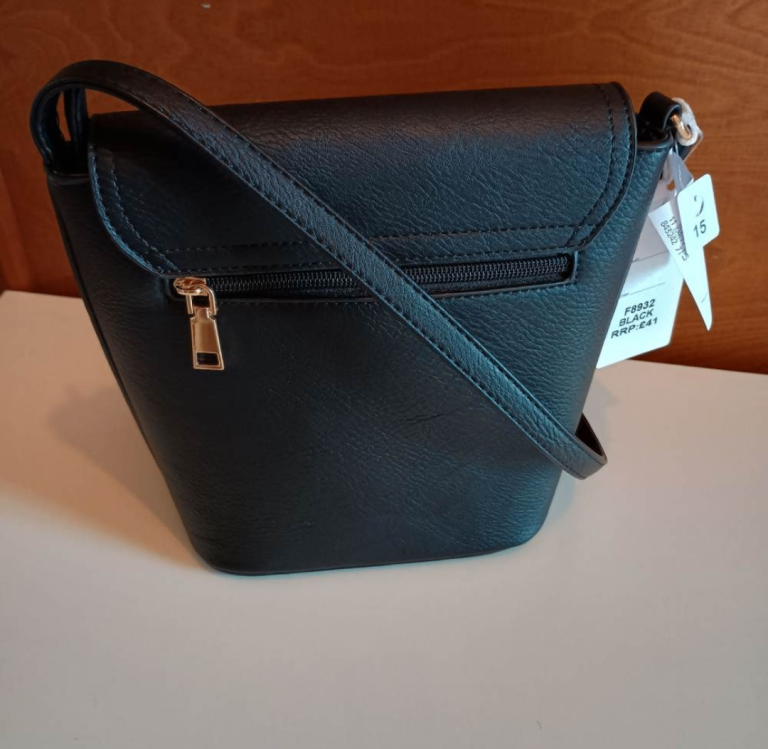 New minimalist handbag timeless