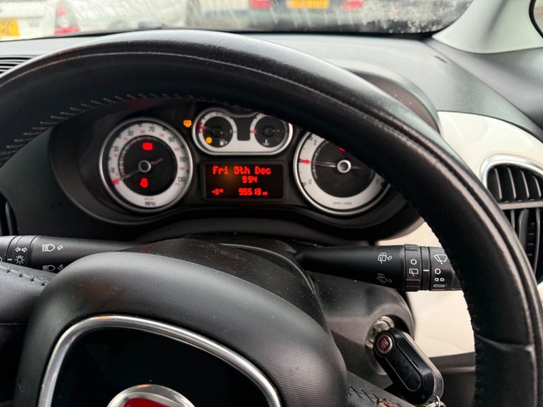 2013(63) Fiat 500L MPV 1.4 Petrol 95,000 Miles MOT'd 25/3/26 , White with black Roof A