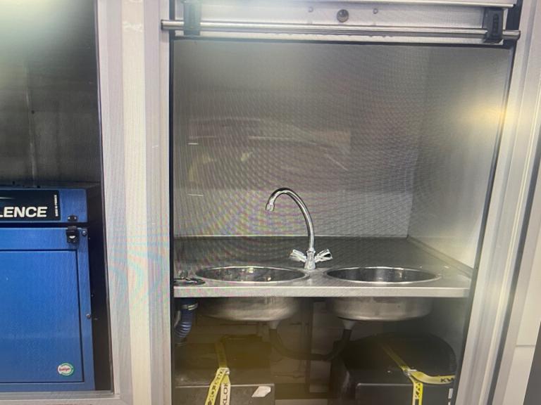 2018 Renault Master ML35 ENERGY dCi 110 Business  BE-SPOKE CATERING UNIT Box Van Diesel Manual