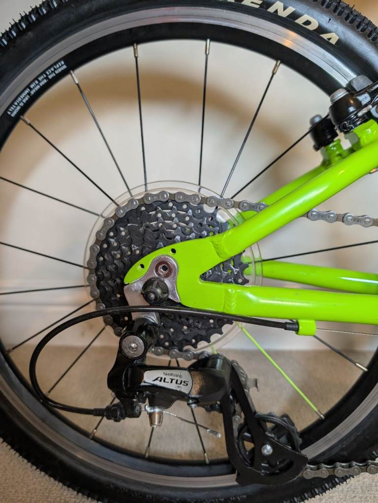 FROG BIKE 53  (5+) IN AMAZING CONDITION. COLLECTION NW LONDON OR BUCKS