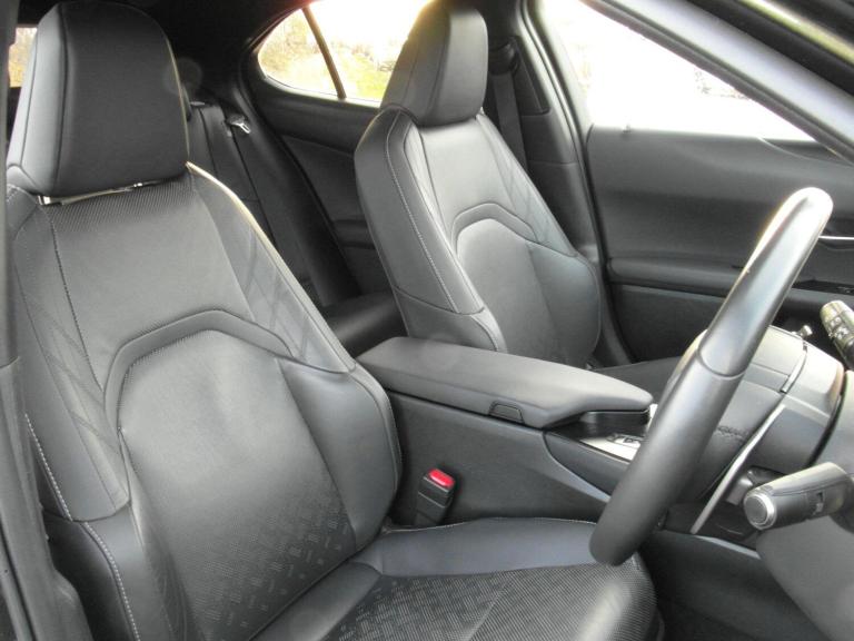 2024 Lexus UX 300e 72.8kWh Takumi SUV 5dr Electric Auto (204 ps) ESTATE Electric Automatic