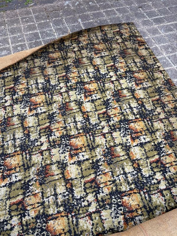 FREE CARPET 6 FT x 10 FT