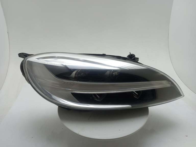 Volvo V40 Headlamp Headlight O/S 2016-2020 5 Door Hatchback Rh