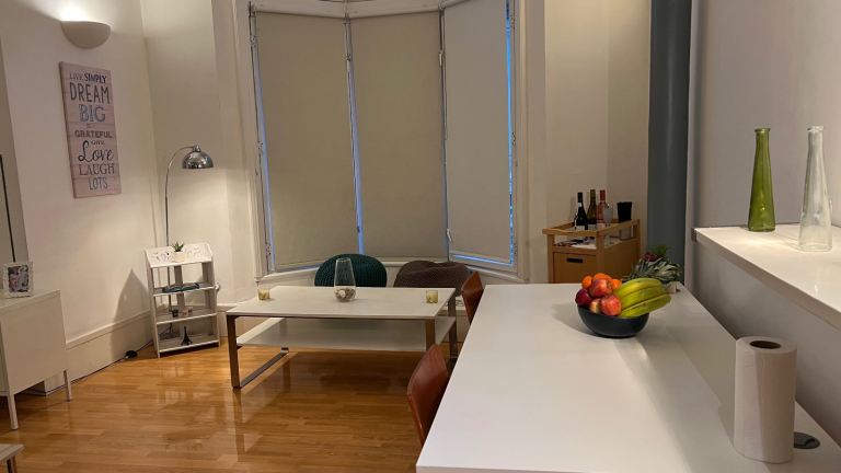 A room available for January 225£ pw