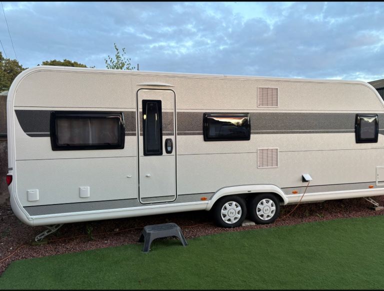 2023 HOBBY EXCELLENT CARAVAN (PRIVATE SELLER)