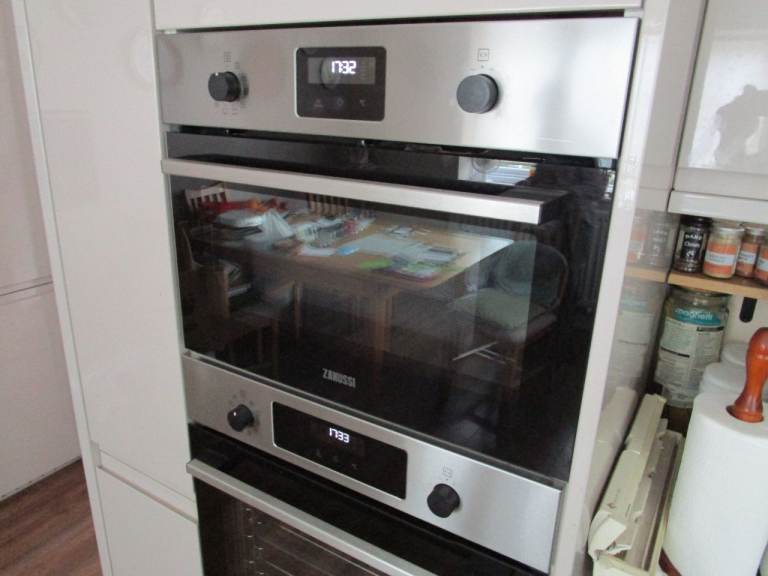 Zanussi Built In Microwave Combi Oven