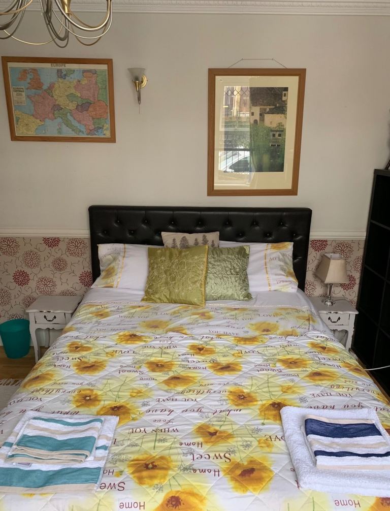 Elegant Double Room in SE18 (£680). Ideal for Professionals, Students 🌟