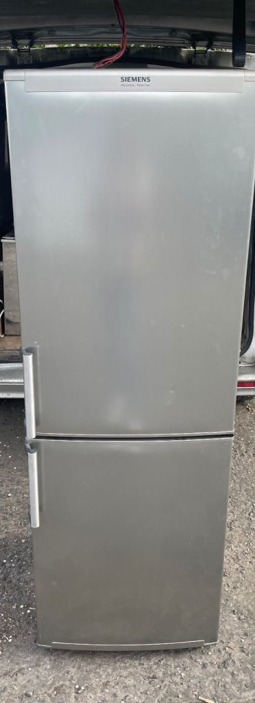Fridge freezer 