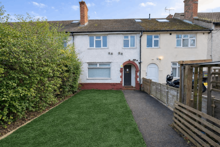 Flat 1, 776 North Circular road NW2 7TD - Available Now!