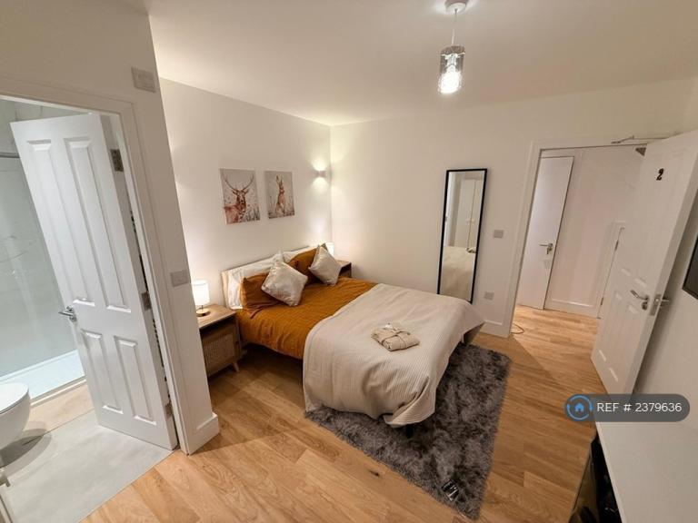 1 bedroom in Hubbards Close, Hornchurch, RM11 (#2379636)