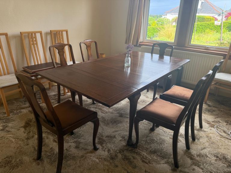 Mahogany Dining Table and Chair set