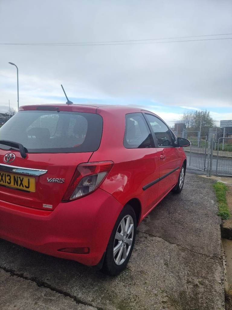 Toyota, YARIS, Hatchback, 2013, Manual, 1329 (cc), 3 doors