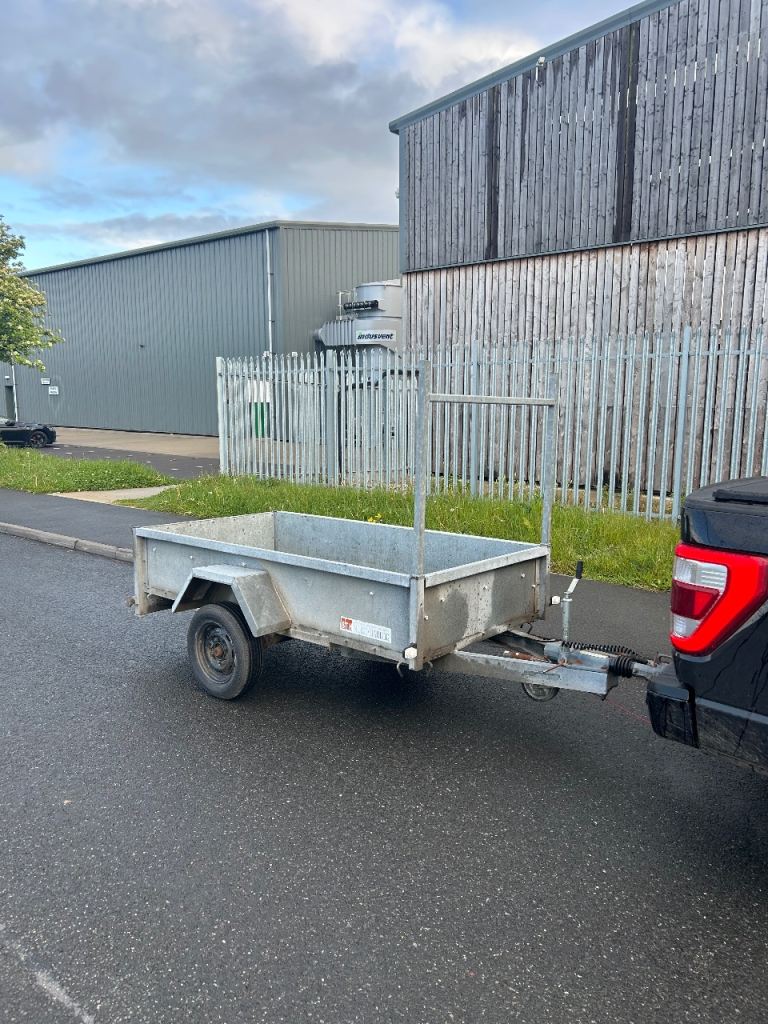 BTH 8x4 braked single axle trailer camping trailer tip waste trailer