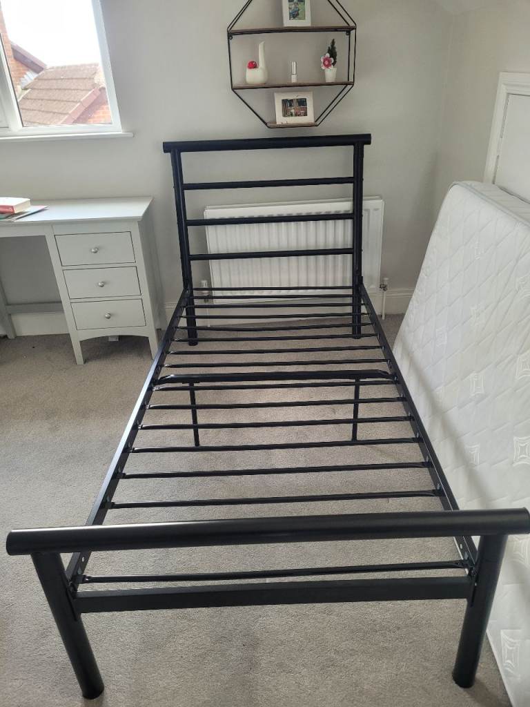 Black Metal Singls Bedframe