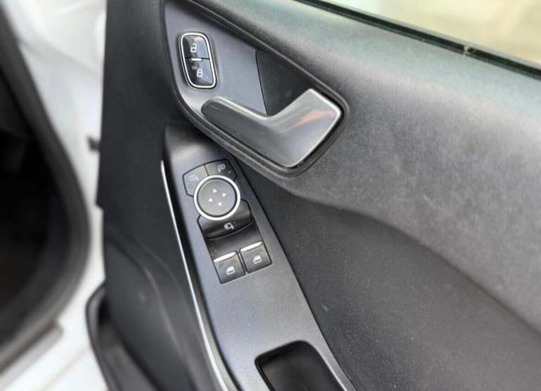 2017 Ford Fiesta 1.1 Zetec 5dr HATCHBACK PETROL Manual