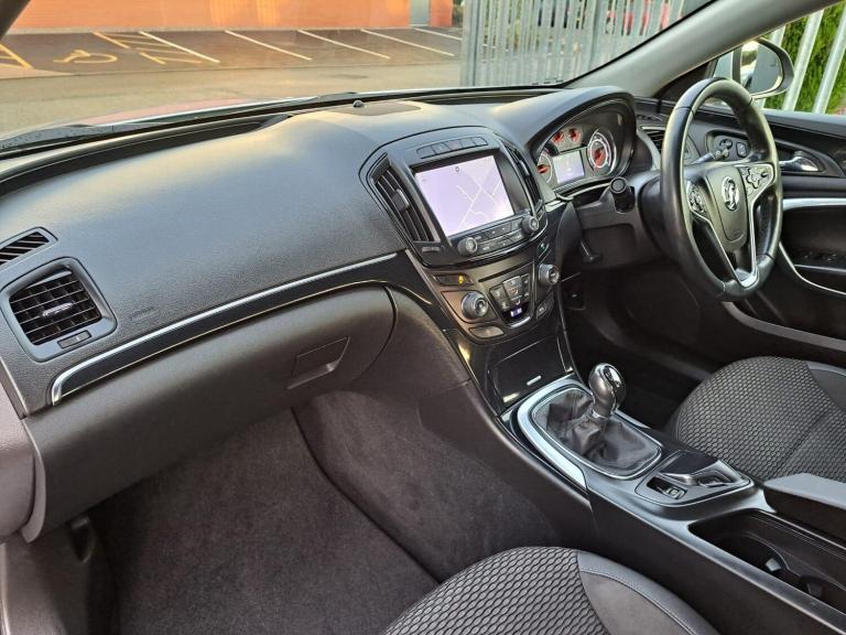 2014 Vauxhall Insignia 2.0 CDTi ecoFLEX Tech Line Sports Tourer Euro 5 (s/s) 5dr ESTATE Diesel Ma...