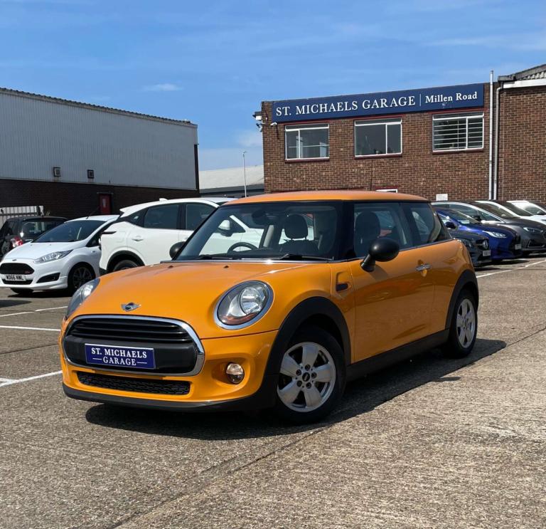 2016 MINI Hatch 1.2 One 3dr Hatchback Petrol Manual