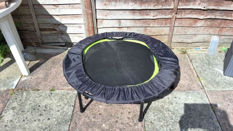 Kids mini trampoline 