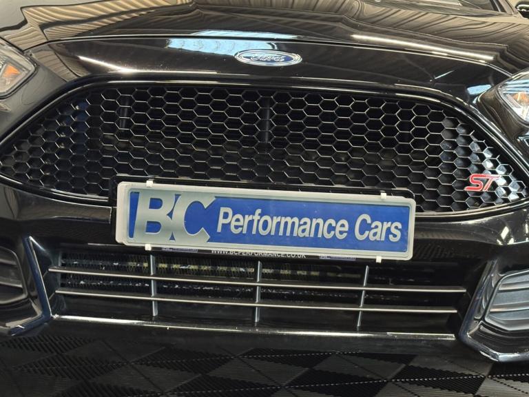 FORD FOCUS 2.0 T EcoBoost ST-2 Black Manual Petrol 2016