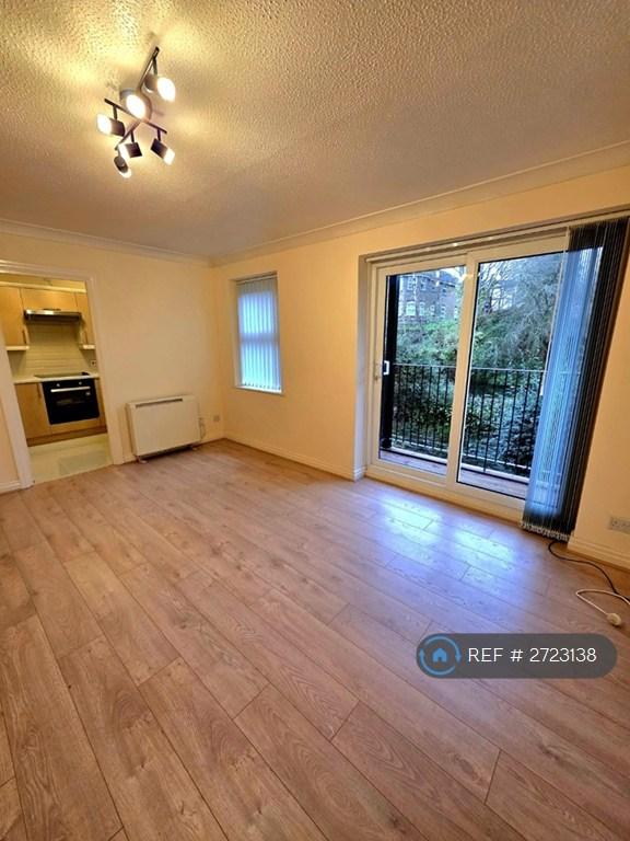 1 bedroom flat in Navigation Way, Blackburn, BB1 (1 bed) (#2723138)