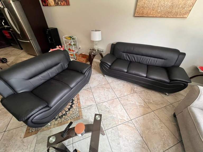 CLEARANCE SALE = Sheraz Modern Leather 3+2 Seater Sofa = ORDER NOW